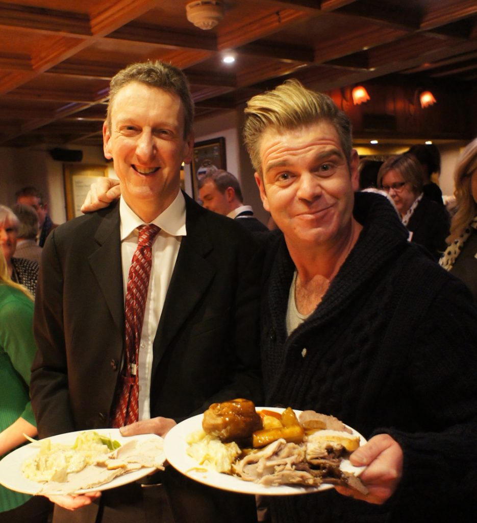 Ollie Hughes AKA Robbie WEillaims enjoys a Punch Bowl AGA carvery with AGA CEO William! Ollie Hughes AKA Robbie WEillaims enjoys a Punch Bowl AGA carvery with AGA CEO William!